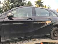MERCEDES w 246 tyl z dachem cwiartka 191