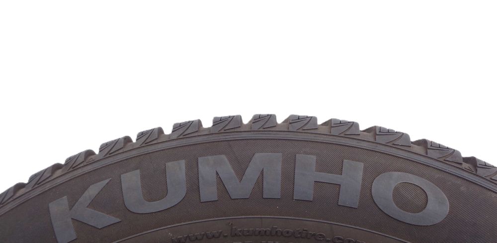 OPONY ZIMOWE 175/65/14 Kumho Winter Craft WP51 175/65R14 2x 6,7-7,5mm