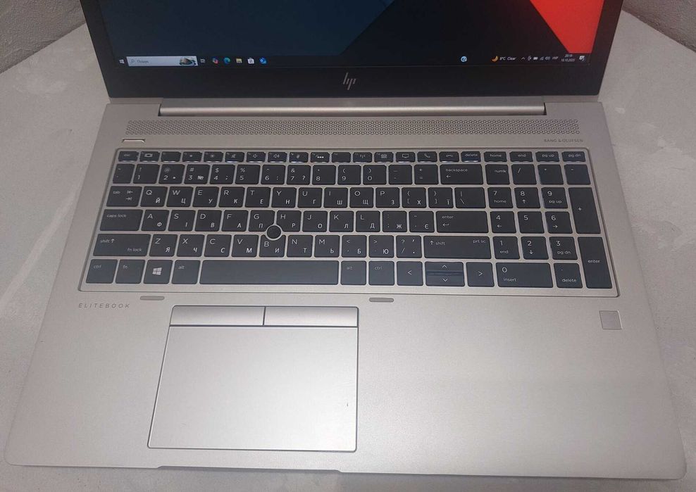 HP EliteBook 850 G5 (i7-8650U / 16 GB / 256 SSD /15.6"  FHD)