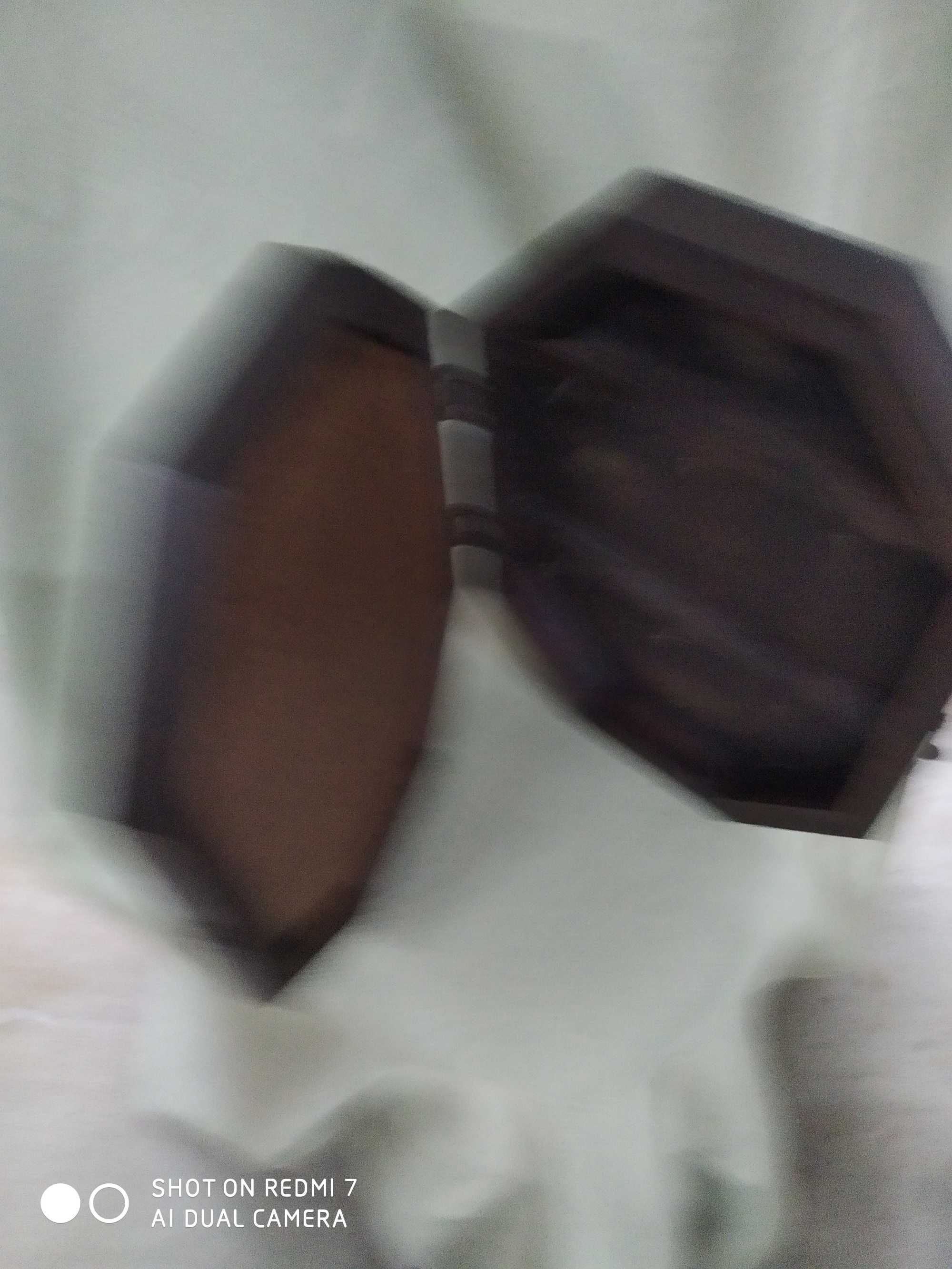 Porta chaves antigo muito bonito medidas 28cm por22cm de largura