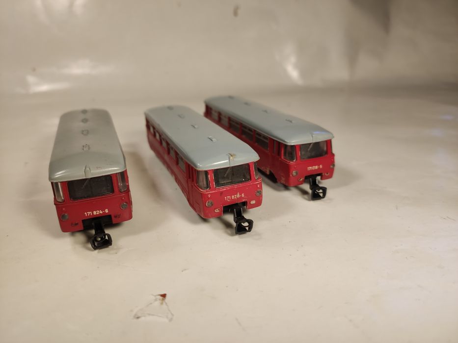 Zestaw wagonów z napędem - kolejka TT