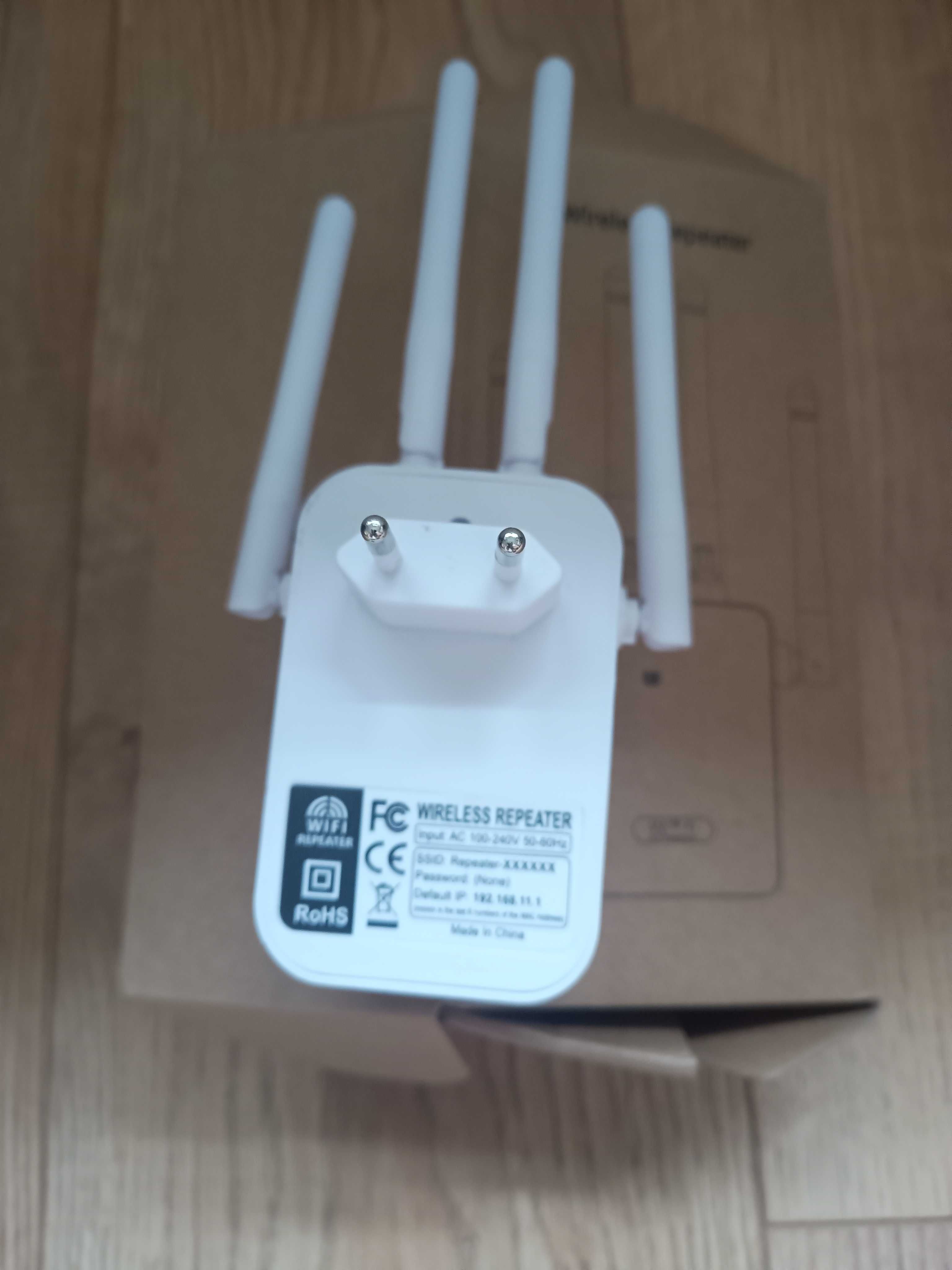 Wzmacniacz sygnału WiFi wireless repeater 2,4 GHz