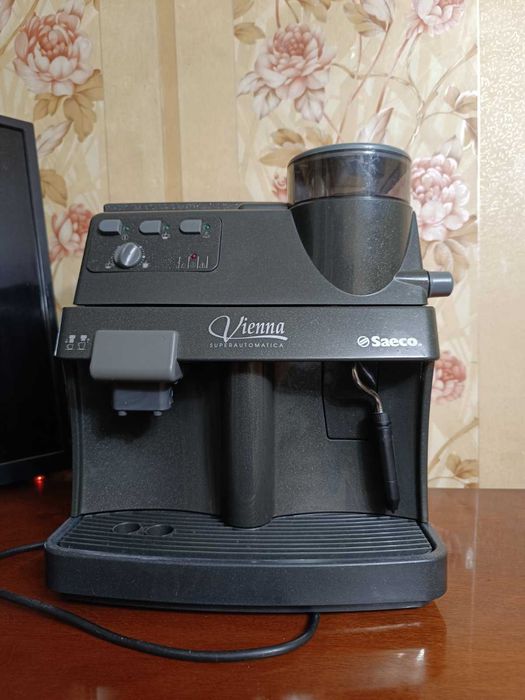 Кофемашина Saeco