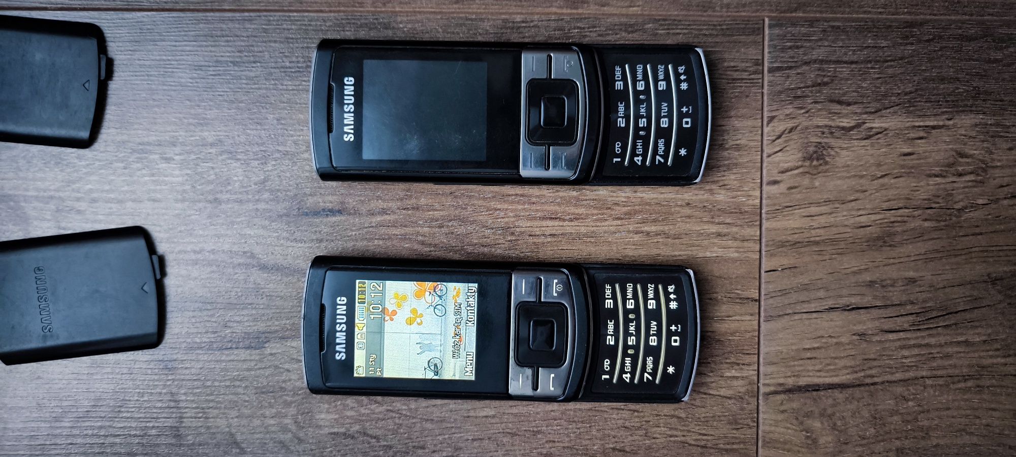 Samsung C3050 2 sztuki używane.