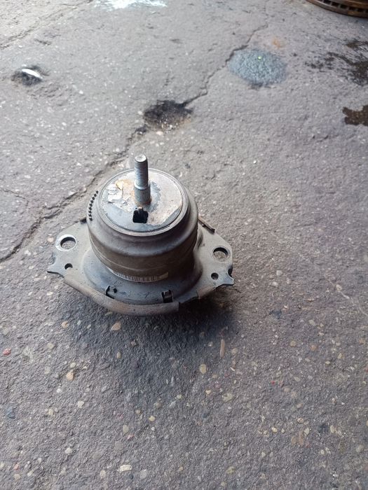 Poduszka silnika 3.0d Jeep grand Cherokee WK2 oryg gwarancja