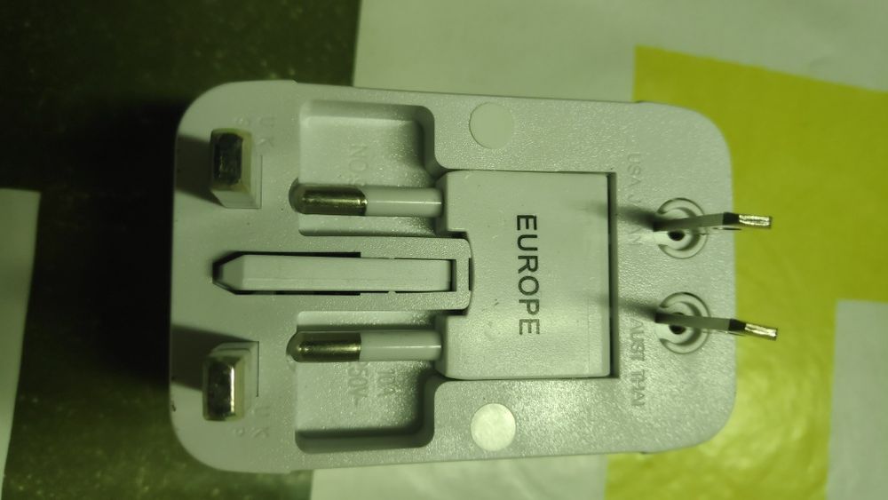 Universal Travel Plug64172212263299121