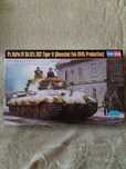 Model do sklejania Tiger II 1/35 Hobby Boss