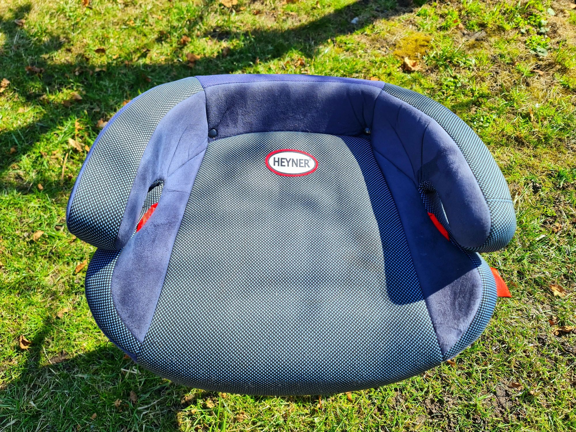 Heyner isofix бустер, автокрісло