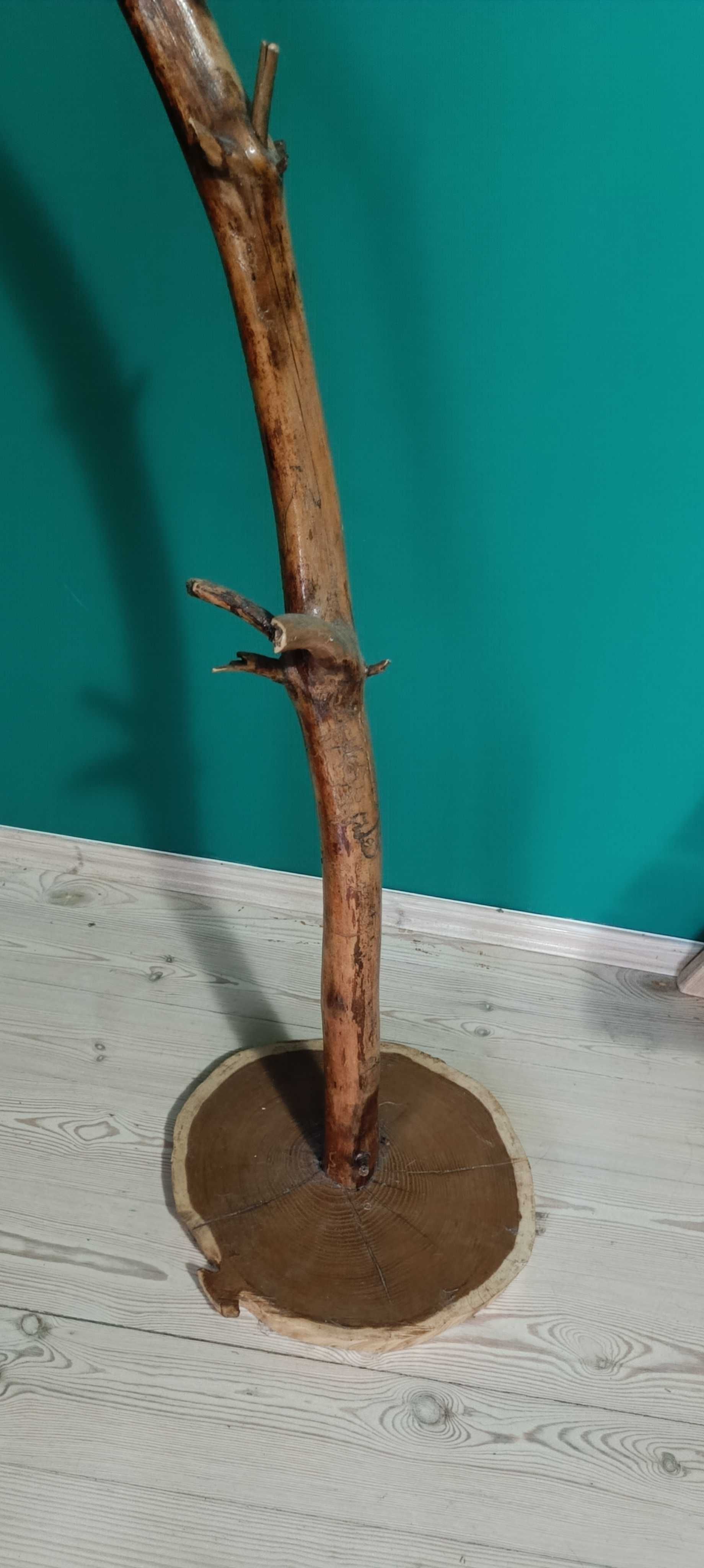 Konar, baza pod lampe