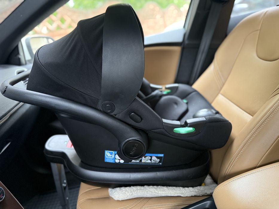 Аатолюлька для новогароджених з платіормою isofix