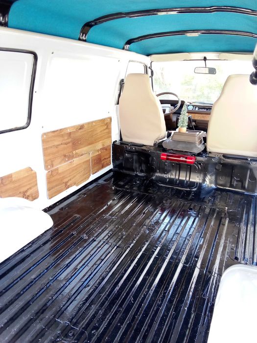 Nissan Vanette (avariado)