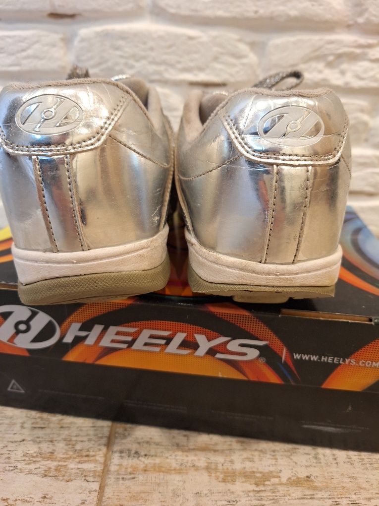 Роликові кросівки Heelys оригінал США,38 розмір, 24см