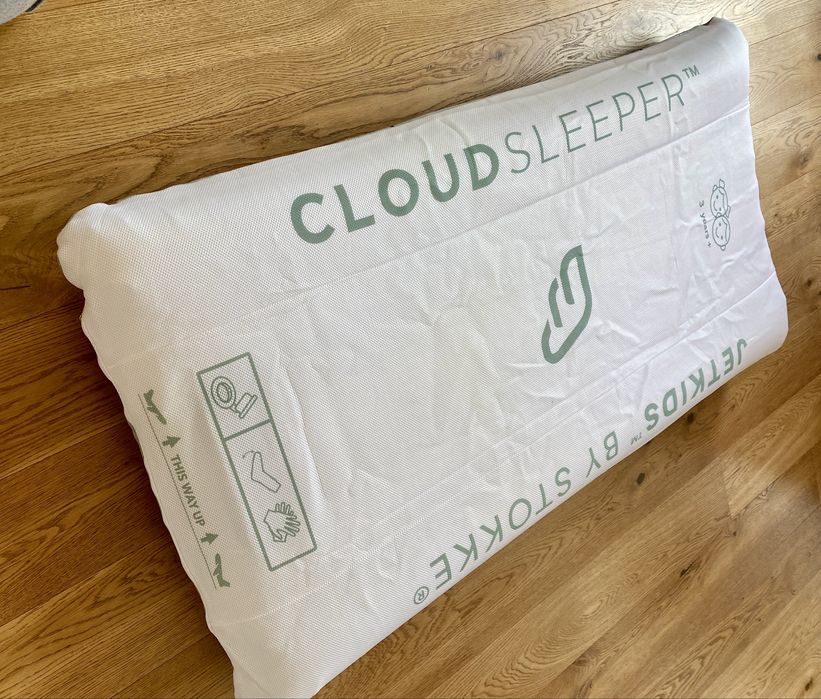 Dmuchane łóżeczko dziecięce CloudSleeper JetKids by Stokke