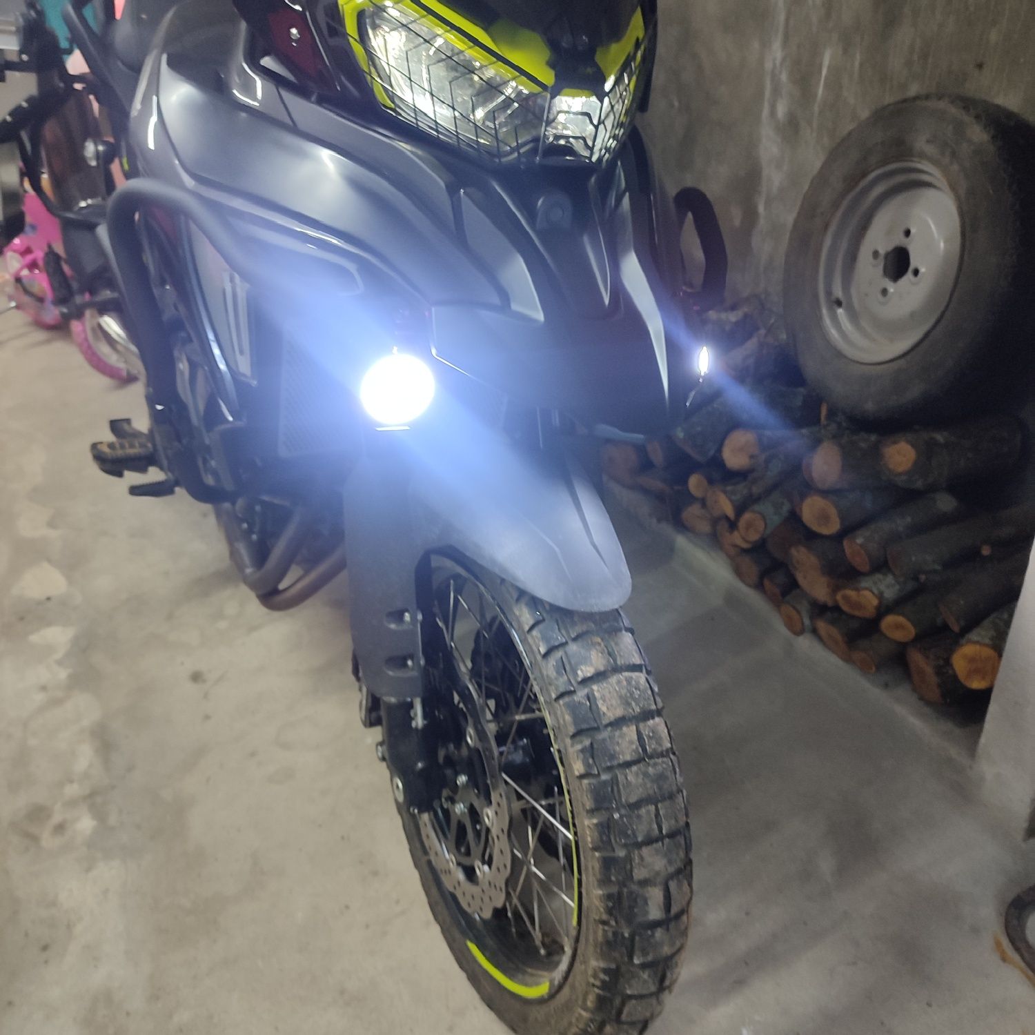 Benelli trk 702X