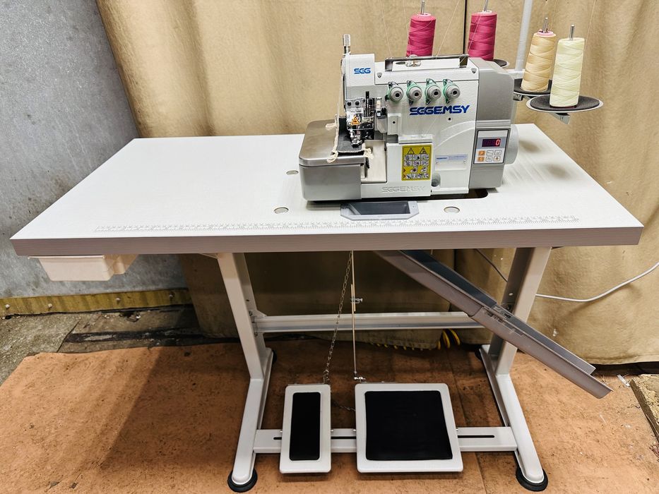 Продам швейная машина оверлок Gemsy сервомотор швейное siruba Typical