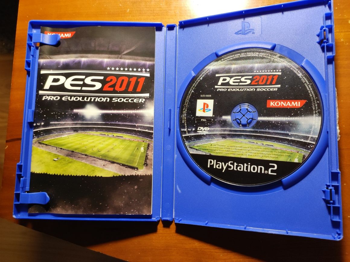 PES 11 - PlayStation 2