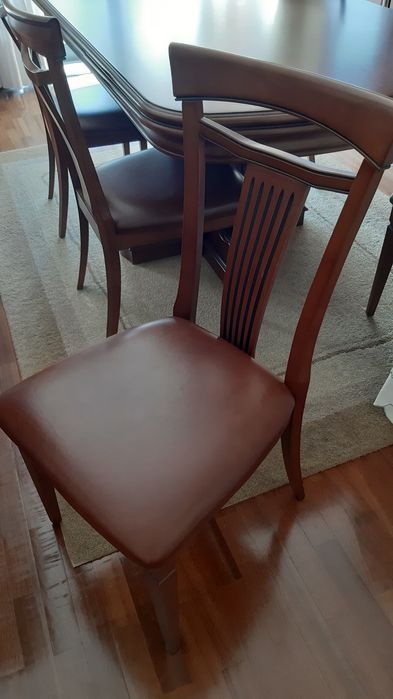Mesa extensível em cerejeira + 6 cadeiras
