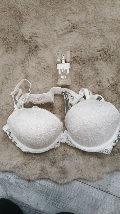 Biustonosz rozmiar 80 B Nowy.