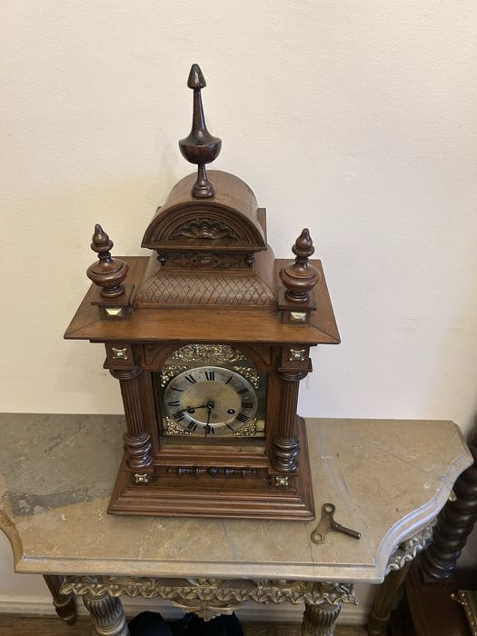 Relogio de mesa JUNGHANS com um quarto de batida