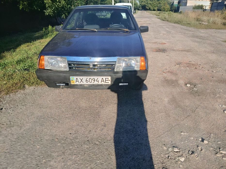 ВАЗ 21099, 2005 г 1.5 инжектор надёжный и экономичный авто