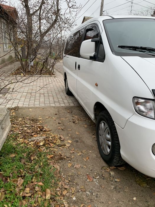 HYUNDAI  H-1  грузо- пасажир