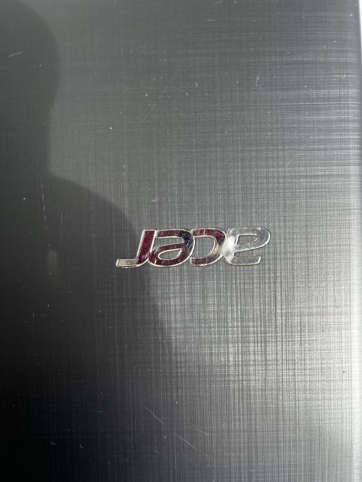 Laptop Acer Aspire E5-575G i3-6006U 4GB RAM GeForce 940MX 240GB SSD