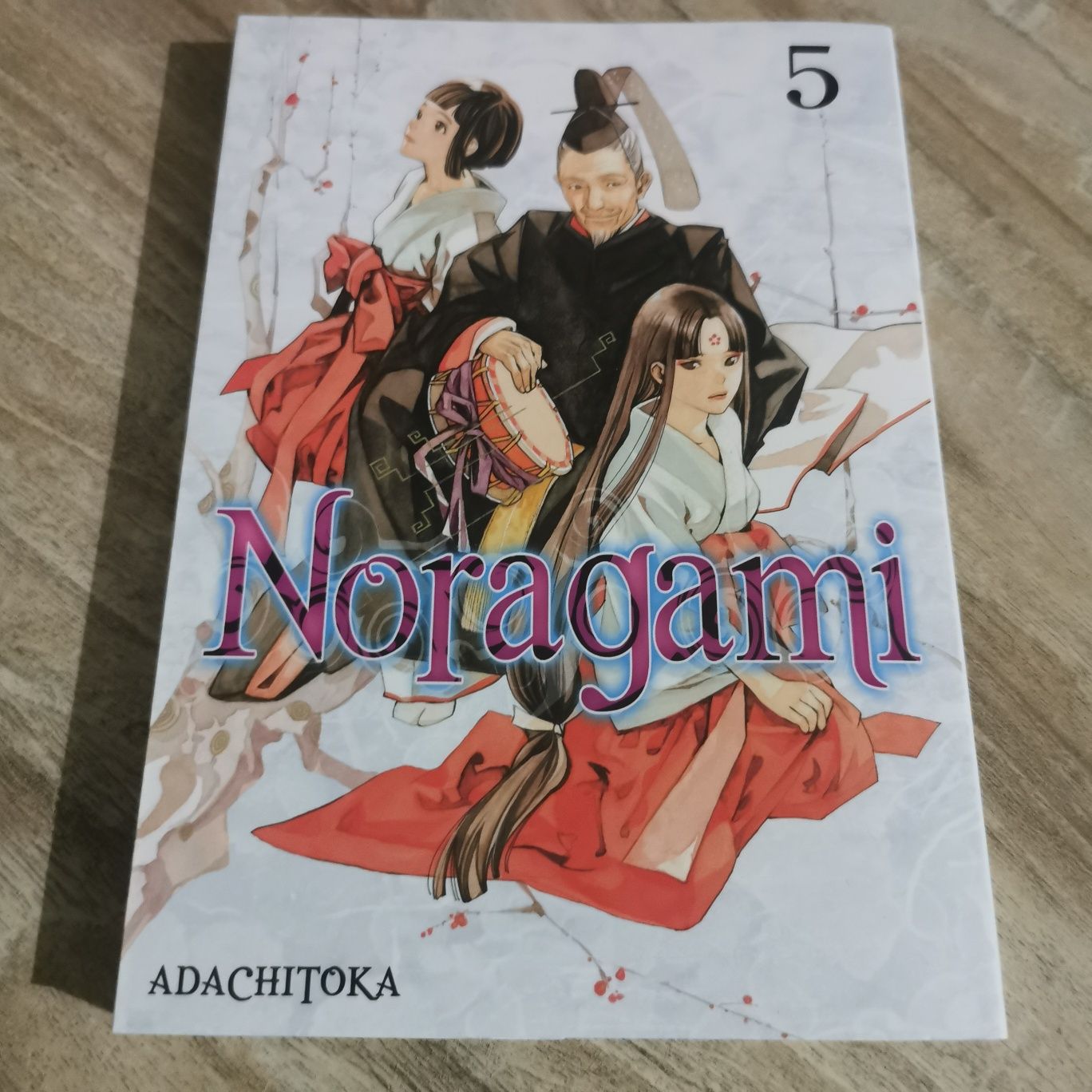 Nowa manga. Noragami tom 5