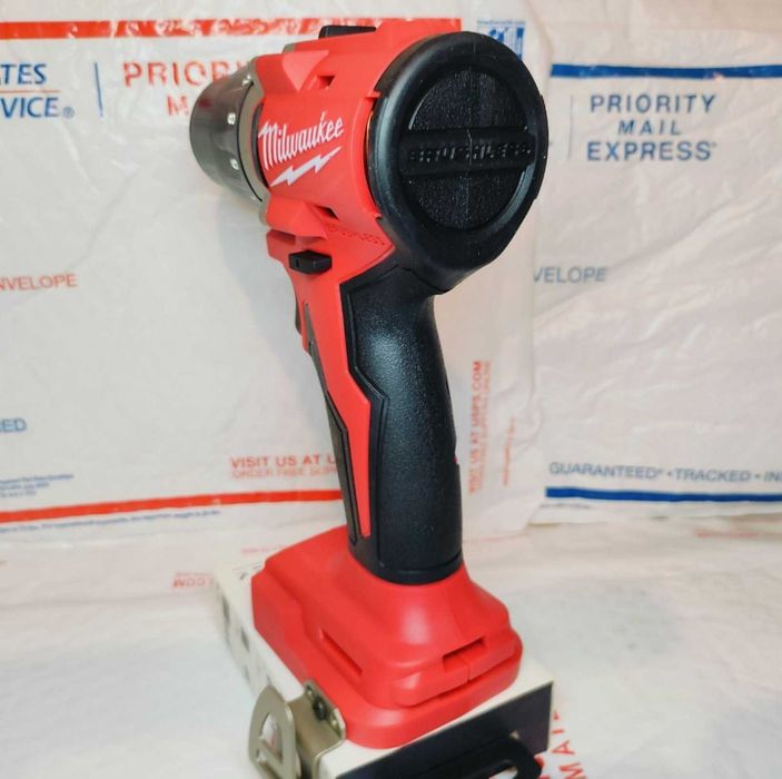 Wiertarko-wkrętarka 3601-20 M18 (BLDDRC) 18V 60Nm 13mm