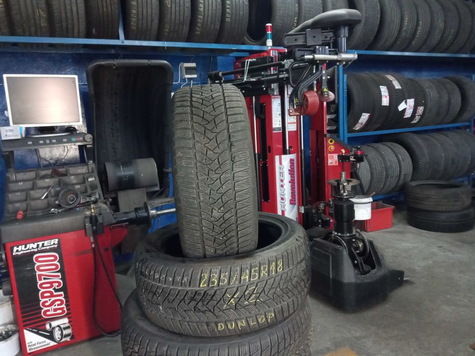 Opony 235/45R18 98V DUNLOP Winter Sport 5