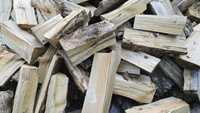 drewno opałowe porąbane i suche (sosna)