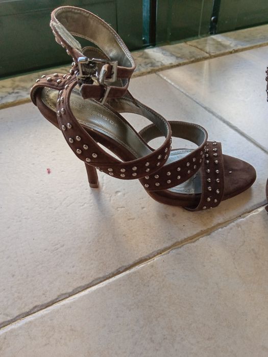 Sandálias castanhas Seaside