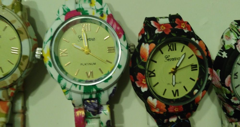Relogios Vários. Homem, Mulher e Criança.