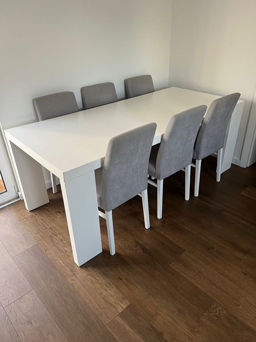 Conjunto Mesa e Cadeiras
