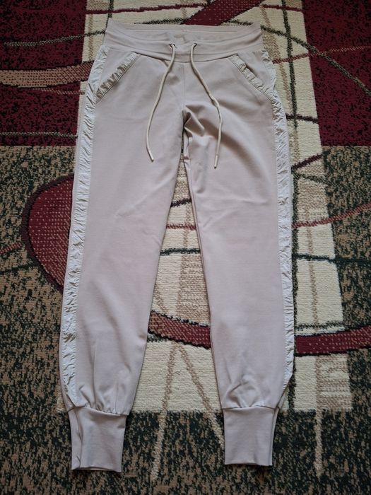 Piękne spodnie dresowe