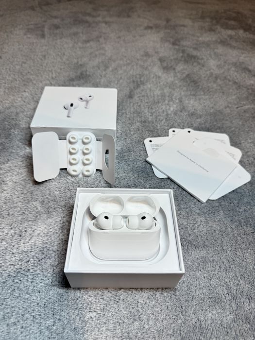 AirPods Pro 3.