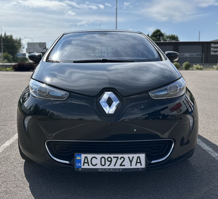 Renault Zoe 2015 рік електромобіль