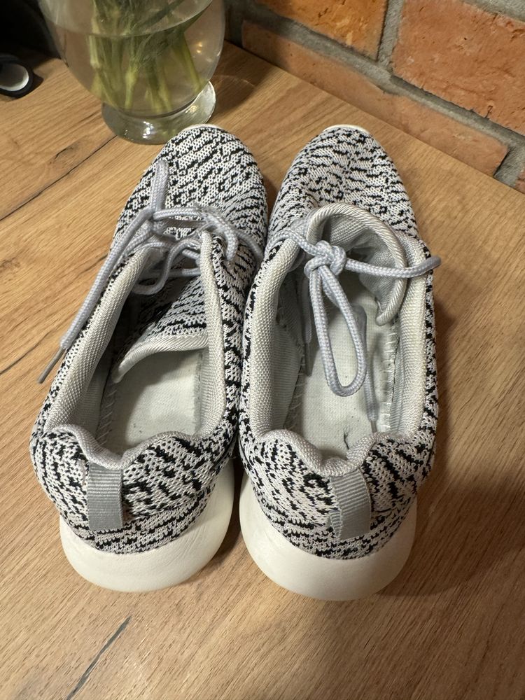 Buty Nike Roshe Run Oreo 39 Eu