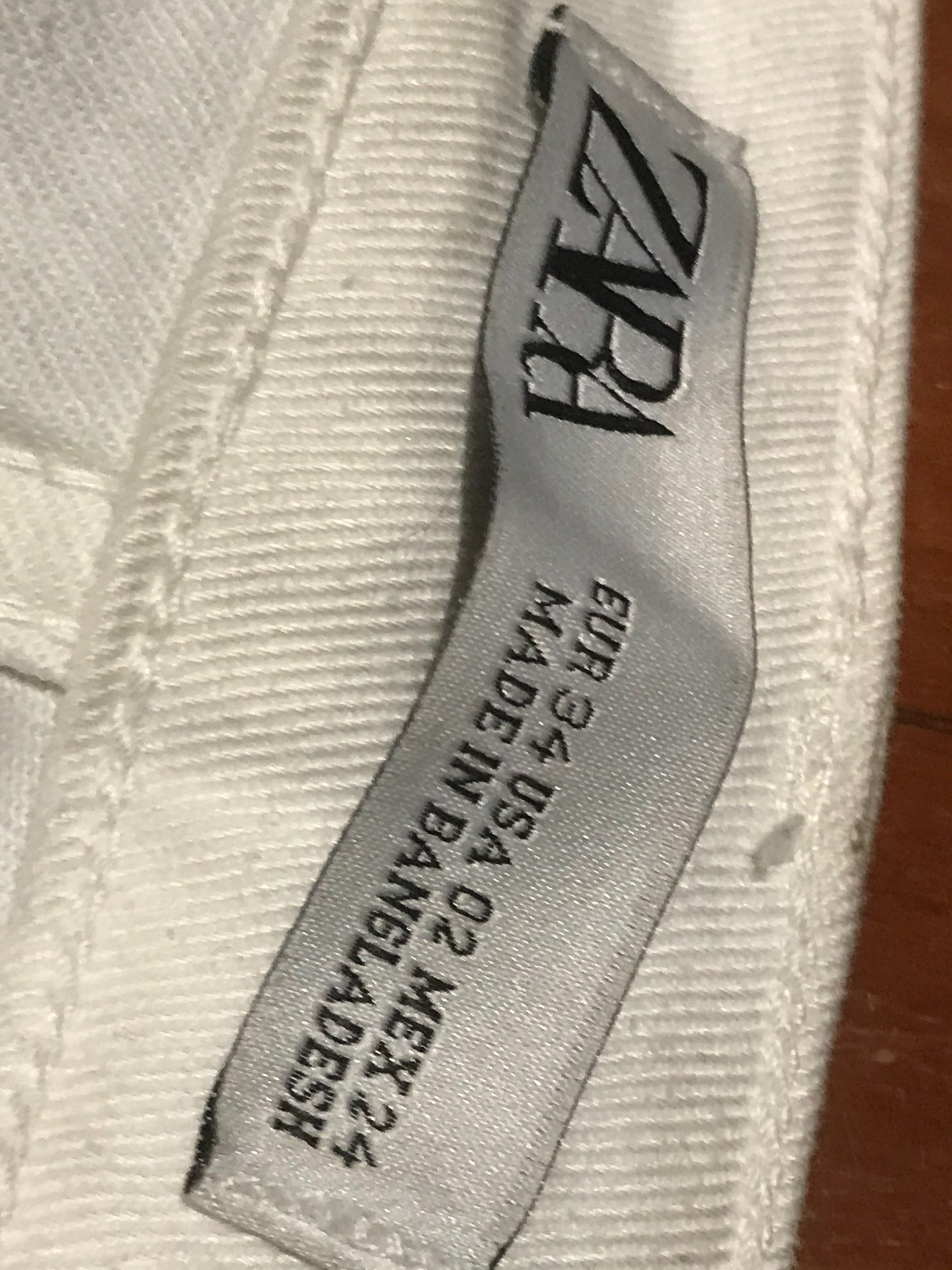 Calças de ganga brancas da Zara
