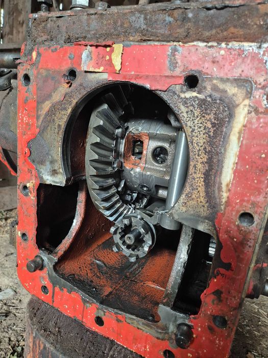 Most tył nowe łożyska MTZ 82 skrzynia biegów pośrednia