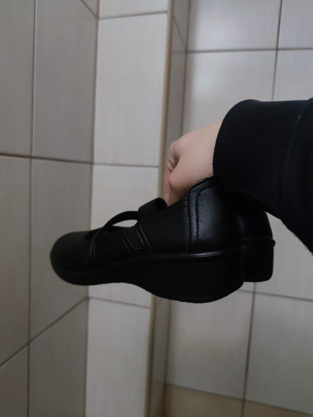 buty damskie 37 czółenka półbuty zapinane na rzepy mokasyny obuwie cza