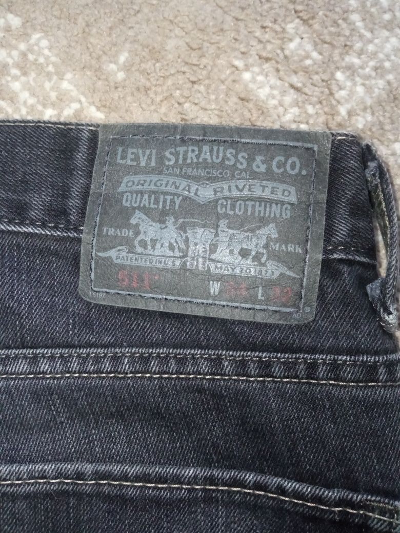 Джинси Levi's на блискавці