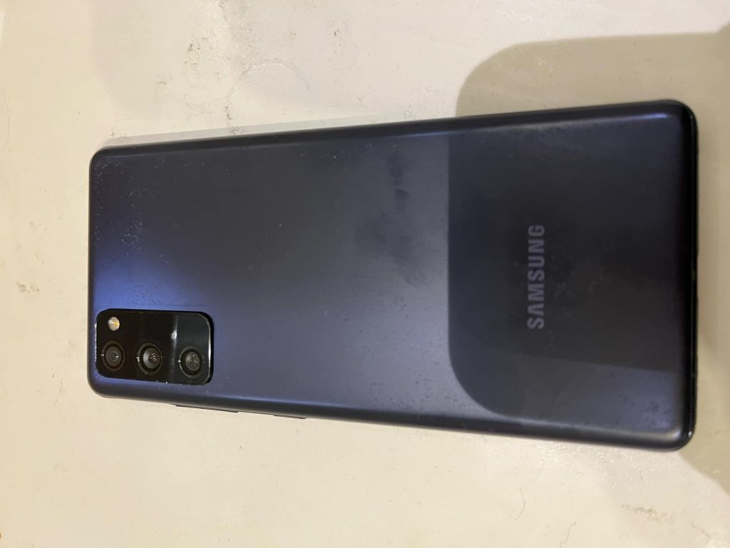 Sprzedam Samsung s20 fe 5g+ case