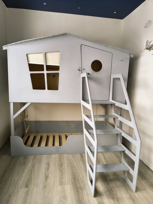 Łóżko domek piętrowy z drewna. Materac gratis