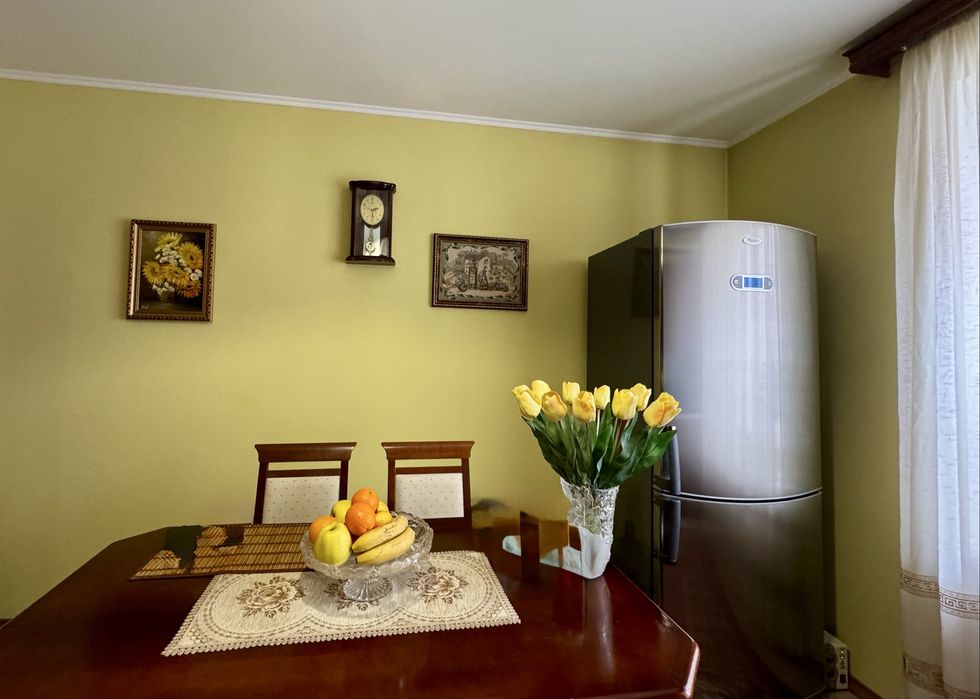 Продаж 2 кім квартири цегла інд.опалення