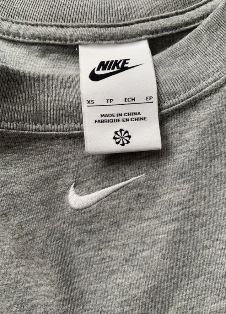 Sukienka Nike XS