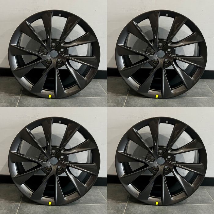 Диск колісний R18 Tesla Model 3 1044221-00-C 1044261-00-A