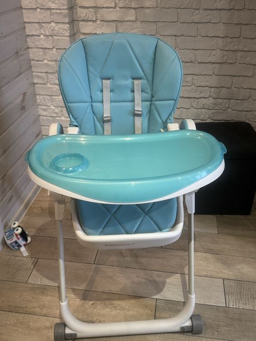Стілець для годування