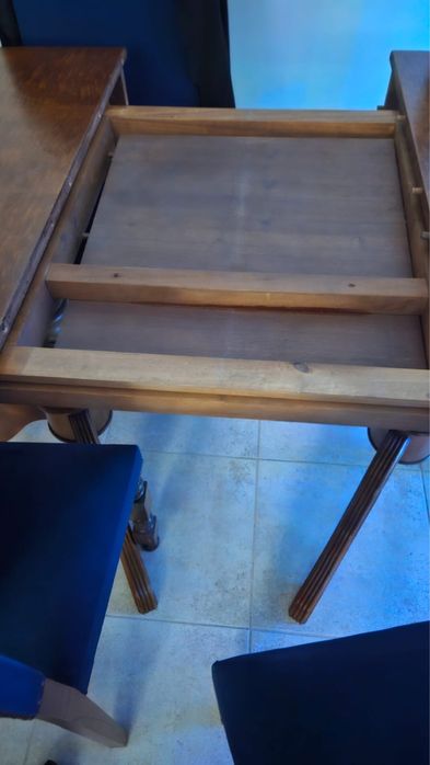 Mesa Maciça c/4 cadeiras