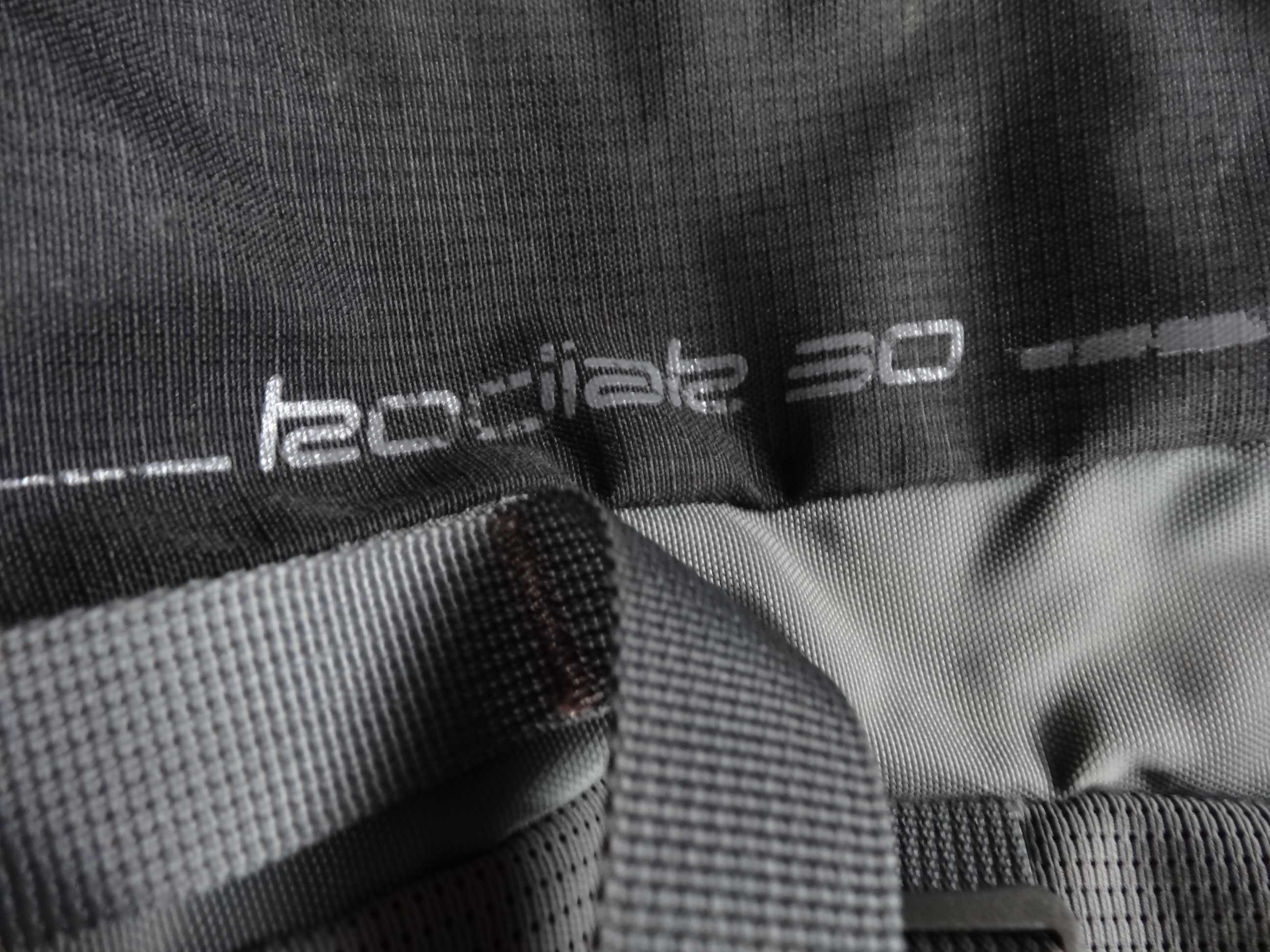 Plecak KARRIMOR KODIAK 30 Pokrowiec przeciwdeszczowy