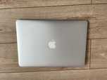 WYPAS Apple Macbook A1466 model 2015 i5 4GB SUPER STAN !